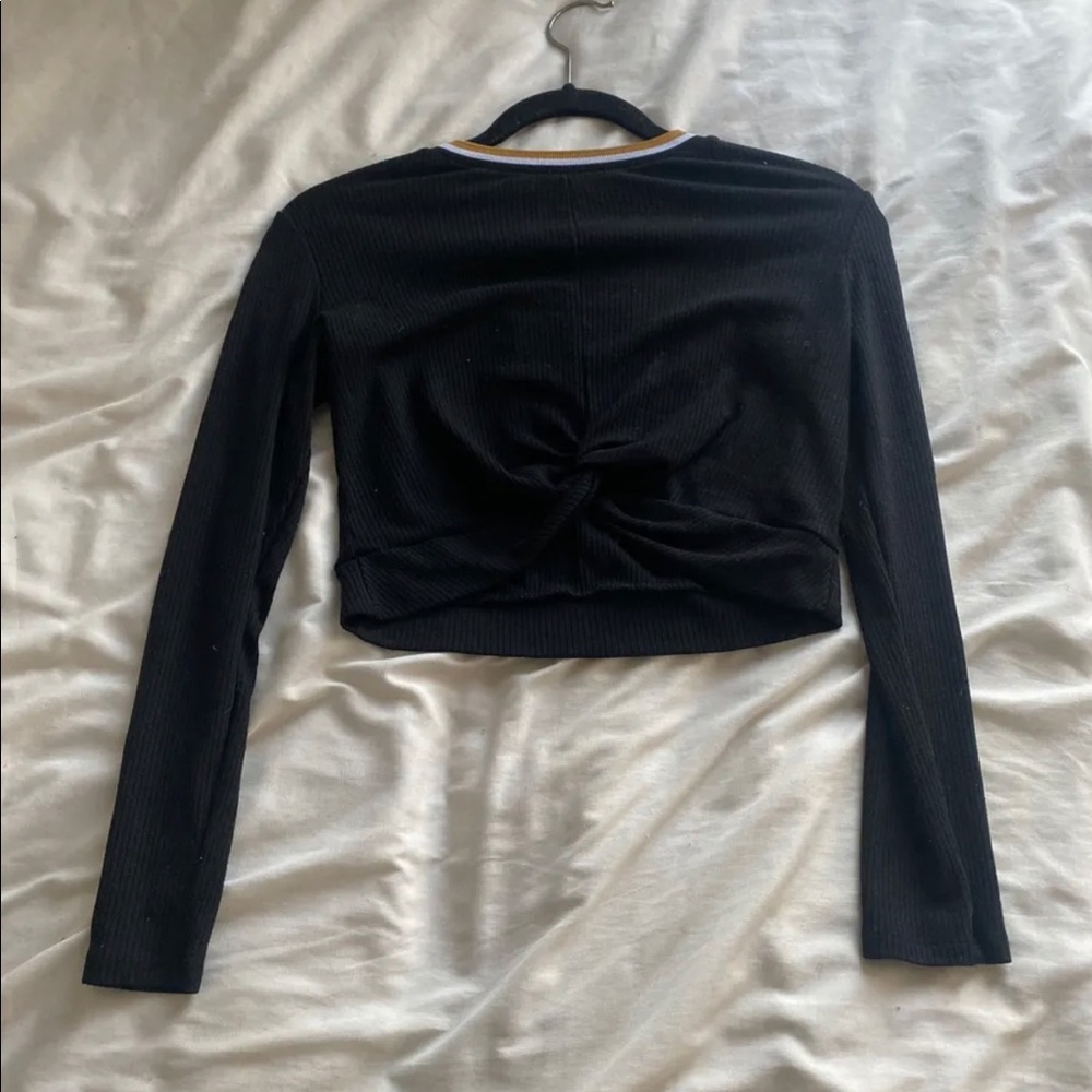 Women’s Papaya Black long sleeve crop top with knot , size : small